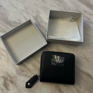 VIVIENNE WESTWOOD Black Medium Zip Wallet